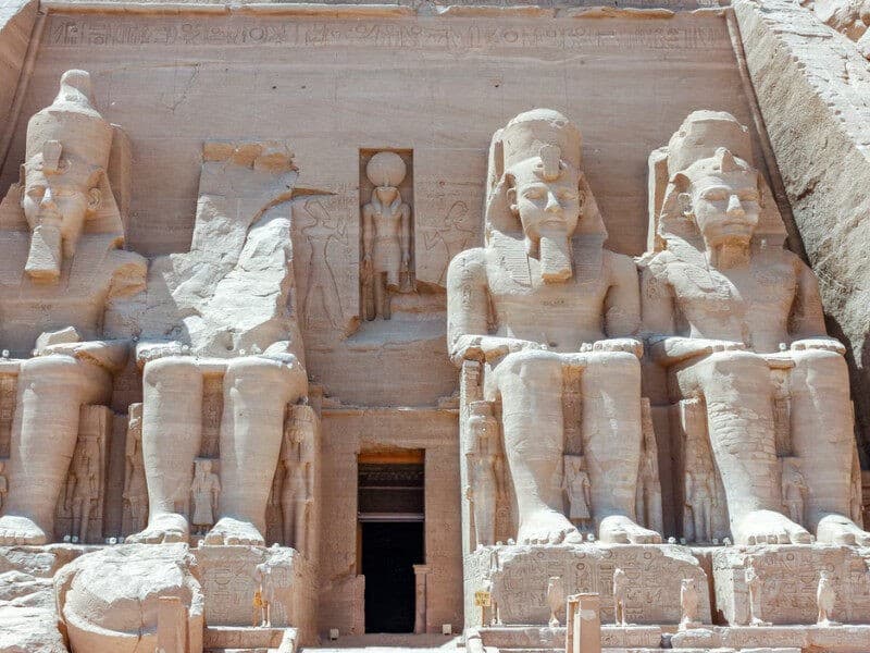 What is average cost of a tour of Egypt?