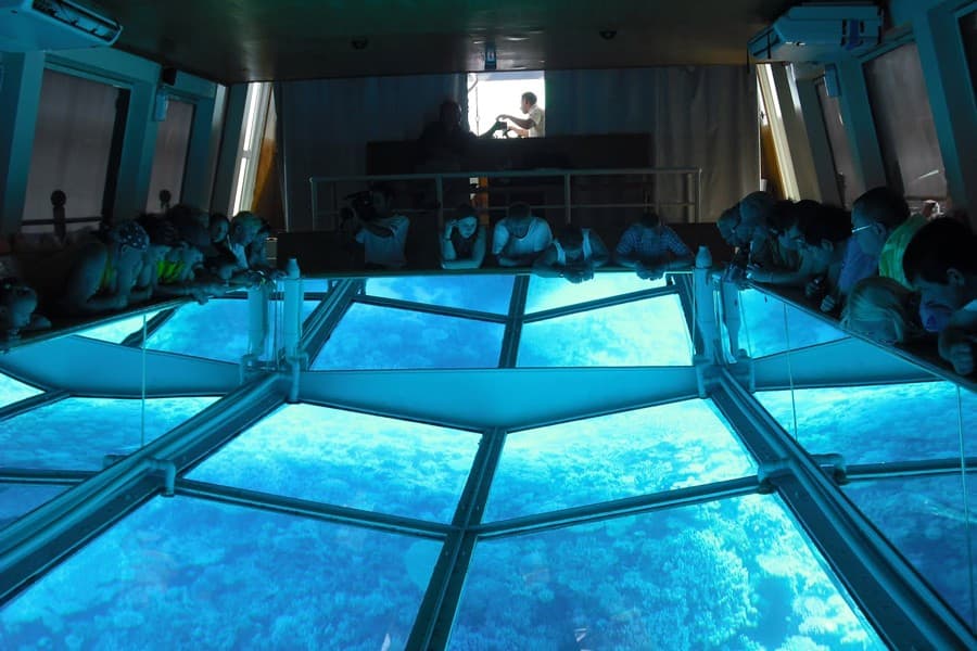 Passeio de Barco com Fundo de Vidro em Hurghada