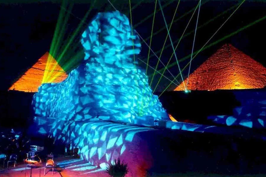 Espetáculo de Som e Luz nas Pirâmides de Gizé