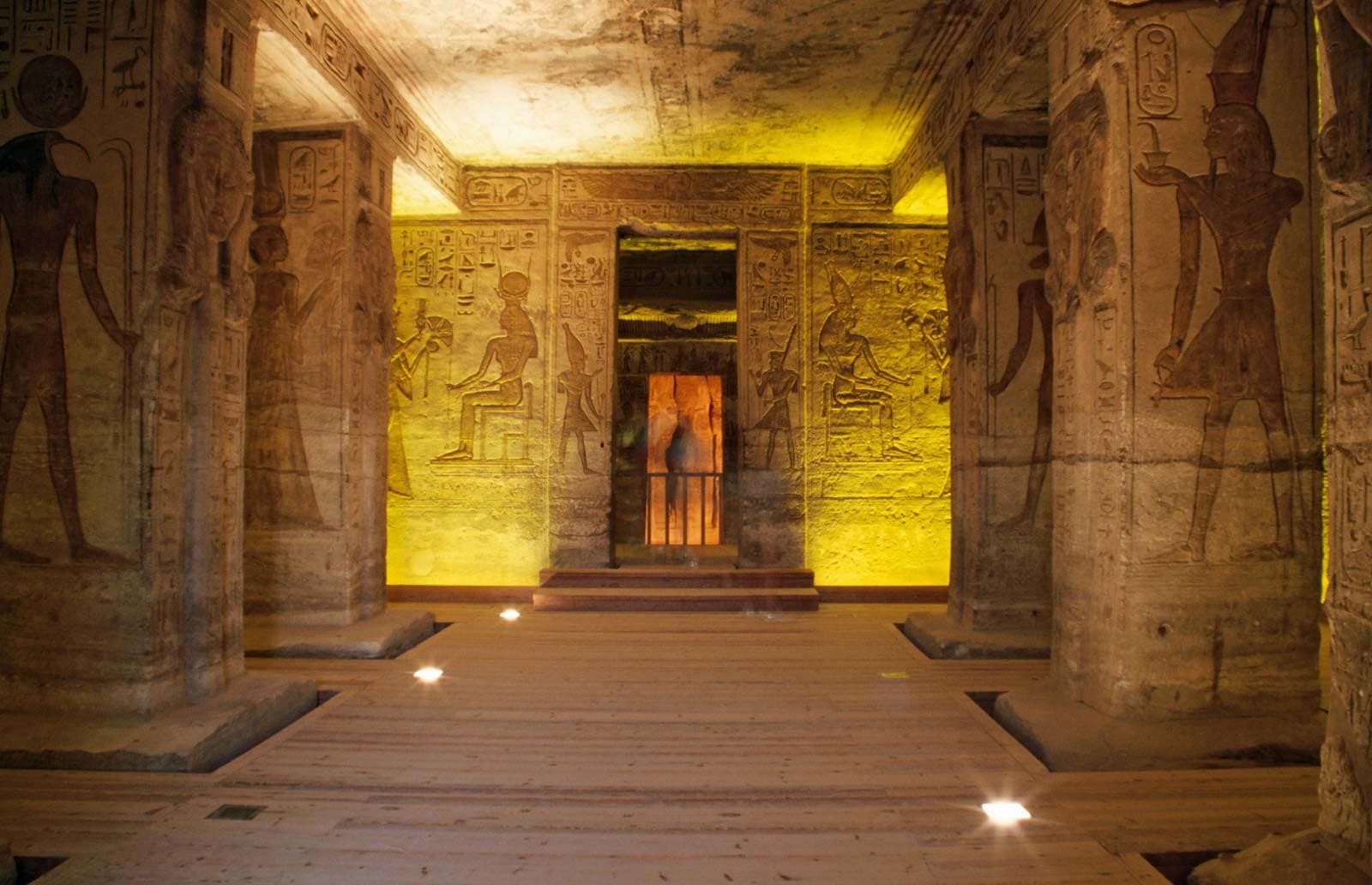 Excursão de 1 Dia aos Templos de Abu Simbel a partir de Assuã em Van Privada