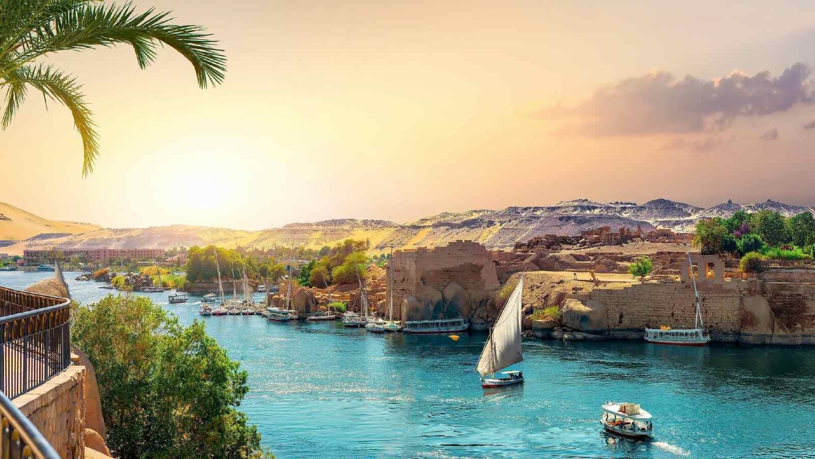 Translacao privada de Luxor para Assuade