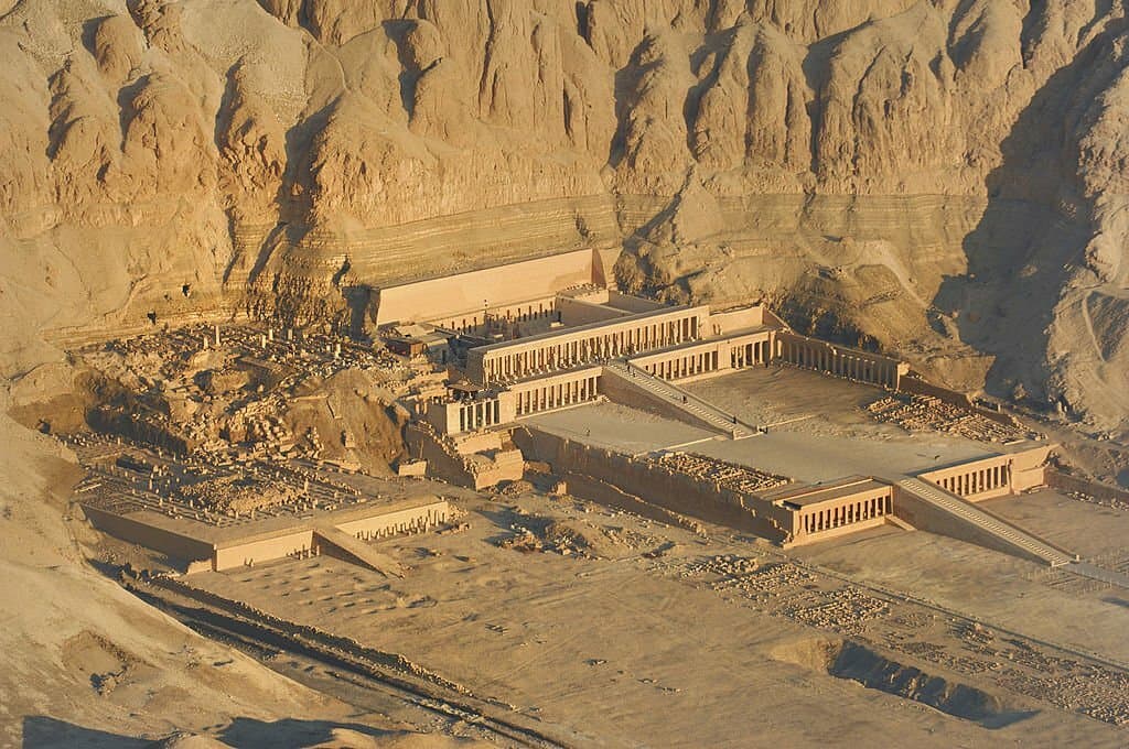 Jóias do Oriente: Egipto, Jordânia e Dubai